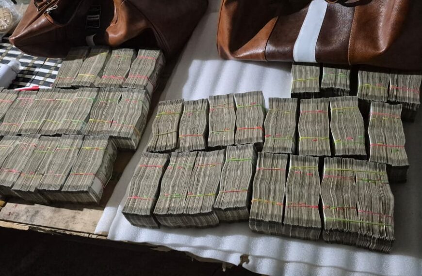 ಮಾಜಾಳಿಯಲ್ಲಿ ಸಿಕ್ಕಿತು ಒಂದು ಕೋಟಿ ರೂಪಾಯಿ ಹಣ